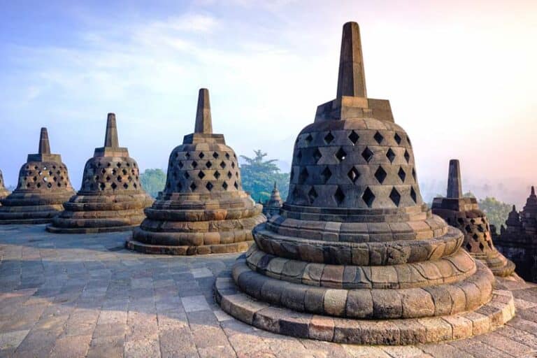 Img borobudur buddist temple in yogyakarta