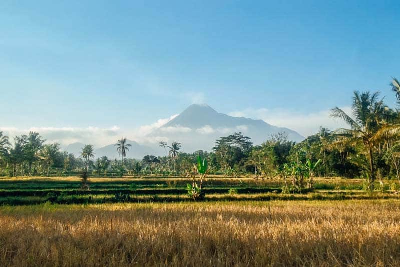 Img Scenic View Merapi Volcano Mountain