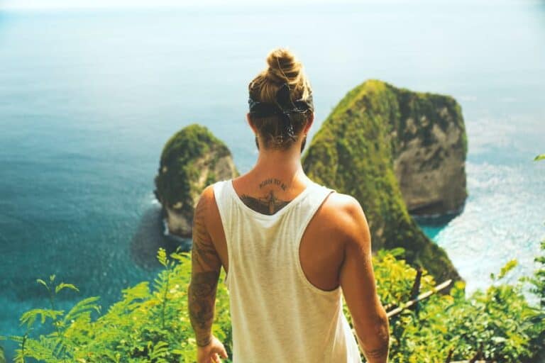 Man kelingking beach